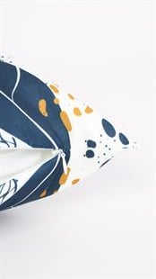 Yaprak Desenli Beyaz Süet Yastık /Kırlent Kılıfı 48x48 cm