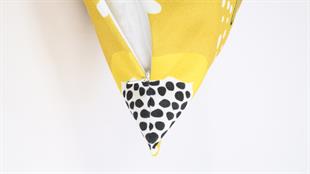 Yaprak Desenli Hardal Kadife Yastık /Kırlent Kılıfı 48x48 cm