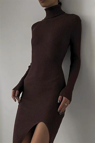 Acı Kahve Balıkçı Yaka Yırtmaçlı Kadın Elbise MG1735