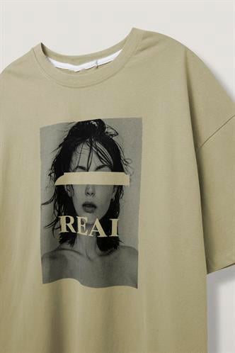 Bej Oversize Baskılı Kadın Tişört MG1764