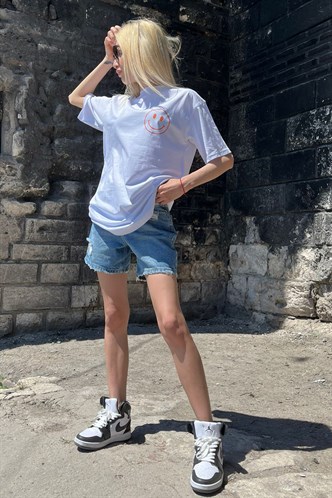 Beyaz Baskılı Oversize Yuvarlak Yaka Kadın Tişört