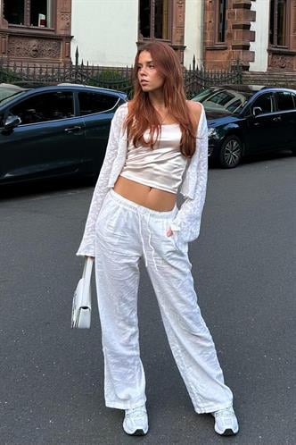 Beyaz Beli Büzgülü Wide Leg Kumaş Pantolon MG1950