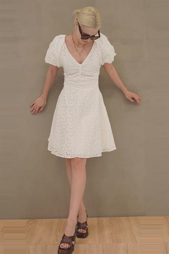 Beyaz Güpürlü Kısa Elbise MG1861