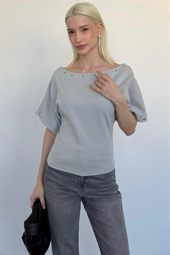 Boyalı Gri Off Shoulder Metal Detaylı Kadın Bluz MG2671