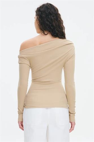 Bej Kadın Off Shoulder Uzun Kollu Bluz MG2567