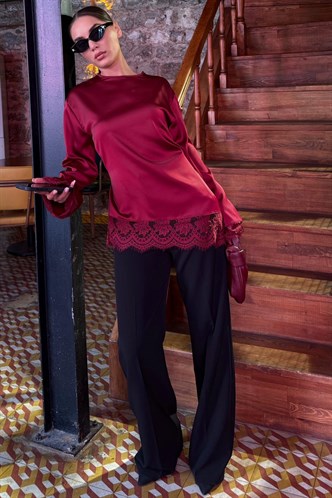 Bordo Asimetrik Dantelli Uzun Kollu Saten Bluz MG2799