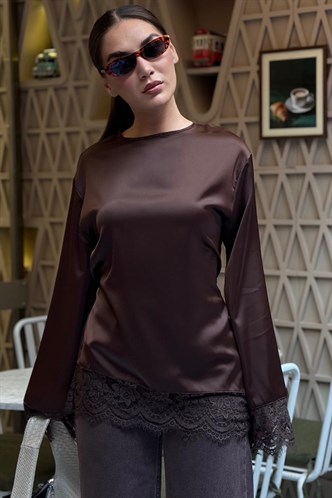 Acı Kahve Asimetrik Dantelli Uzun Kollu Saten Bluz MG2799