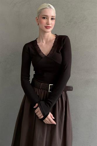 Kahverengi V Yaka Dantelli Kadın Bluz MG2633