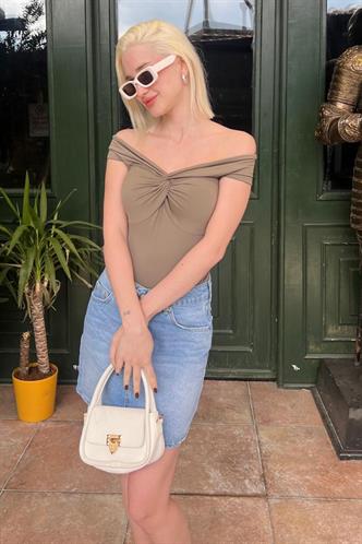 Haki Madonna Yaka Kadın Bluz Mg2411