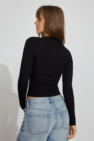 Siyah Bisiklet Yaka Slim Fit Kadın Body MG2564