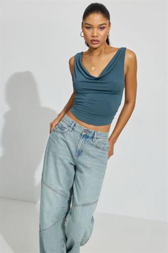 Petrol Mavisi Kısa Kollu Degaje Yaka Kadın Body MG2282