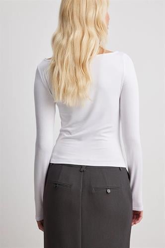 Beyaz Kayık Yaka Basic Kadın Bluz  MG1997