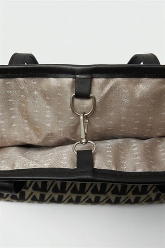 Michelle Siyah Monogram Omuz Çantası MG2838