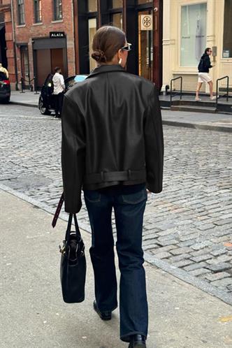 Siyah Kemerli Suni Deri Kadın Ceket Mg2548