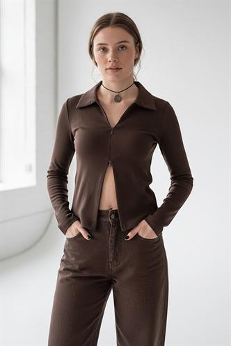 Kahverengi Polo Yaka Çift Fermuarlı Slim Fit Kadın Body MG2652