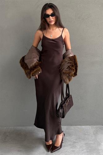 Kahverengi Ayarlanabilir Askı Dantel Detaylı Kadın Elbise Mg2660