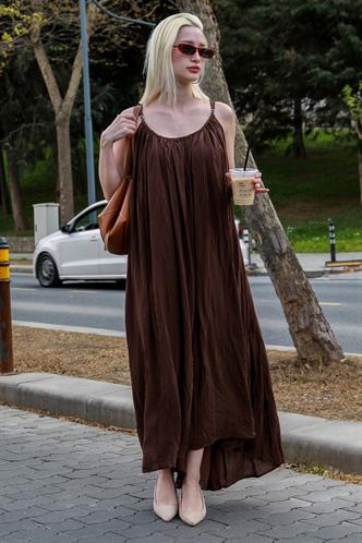Kahverengi Halter Yaka Askılı Uzun Basic Kadın Elbise MG2163
