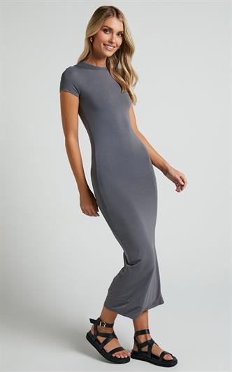 Füme Basic Yarım Balıkçı Yırtmaçlı Uzun Elbise MG1989