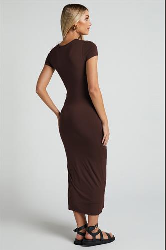 Kahverengi Basic Yarım Balıkçı Yırtmaçlı Uzun Elbise MG1989
