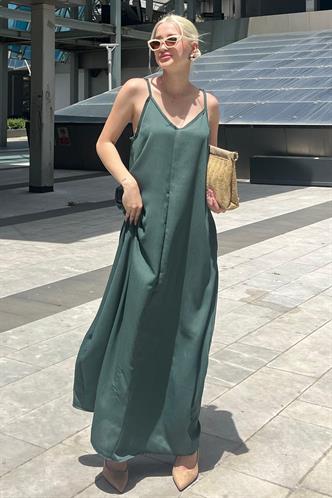 Yeşil Askılı Oversize Uzun Elbise MG2038