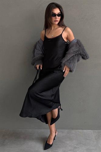 Siyah Ayarlanabilir Askı Dantel Detaylı Kadın Saten Elbise Mg2660