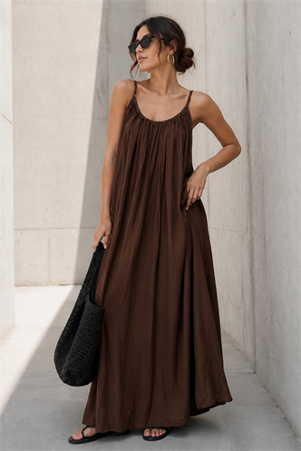 Acı Kahve Halter Yaka Askılı Uzun Basic Kadın Elbise MG2163