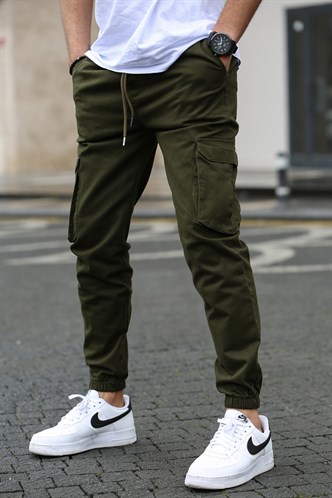 Men Green Cargo Trousers 5447