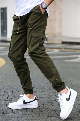 Men Green Cargo Trousers 5447
