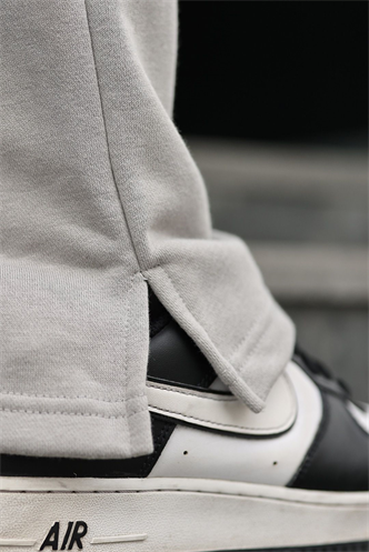 Boyalı Gri Rahat Kesim Yırtmaç Detaylı Erkek Eşofman Altı E6587