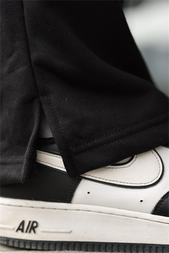 Siyah Rahat Kesim Yırtmaç Detaylı Erkek Eşofman Altı E6587