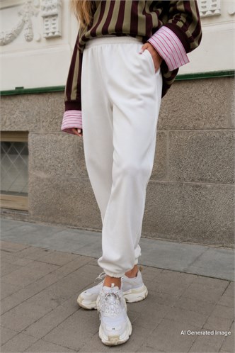 Mad Girls Beyaz Paça Lastikli Oversize Kadın Eşofman MG324