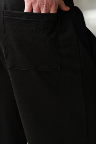 Siyah Rahat Kesim Yırtmaç Detaylı Erkek Eşofman Altı E6587