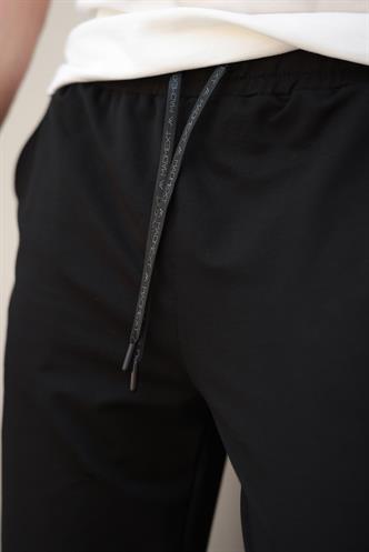 Siyah Rahat Kesim Paçası Lastikli  Erkek Eşofman Altı E6573