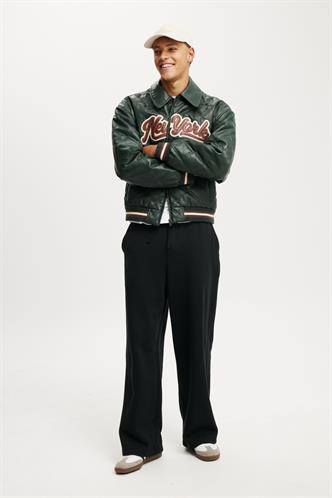 Siyah Rahat Kesim Erkek Eşofman Altı E6578