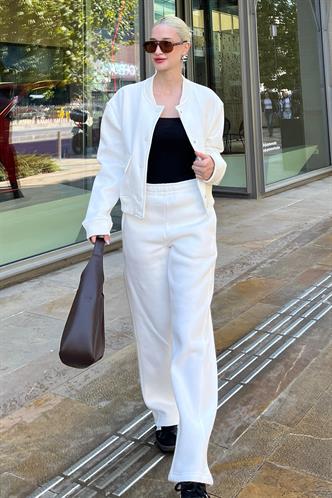 Beyaz Bisiklet Yaka Ceketli Eşofman Takımı MG2182