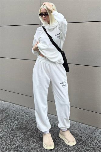 Beyaz Kapüşonlu Sırt Baskılı Kadın Eşofman Takımı MG2187