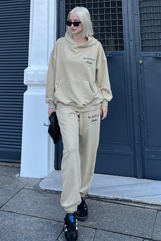 Bej Kapüşonlu Sırt Baskılı Kadın Eşofman Takımı MG2187