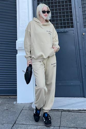 Bej Kapüşonlu Sırt Baskılı Kadın Eşofman Takımı MG2187