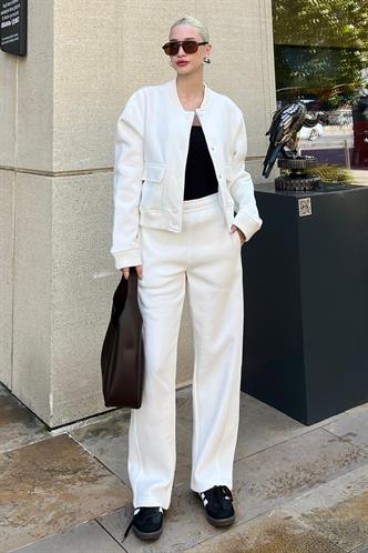 Beyaz Bisiklet Yaka Ceketli Eşofman Takımı MG2182