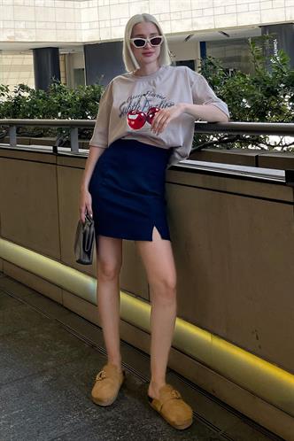 Lacivert Yüksek Bel Önden Yırtmaçlı Kısa Etek MG2086