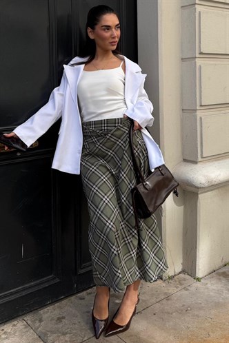 Yeşil Ekose Desenli Yırtmaç Detaylı Kruvaze Midi Kadın Etek MG2690