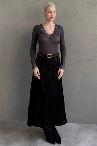 Siyah Kırışık Desen Kemerli Cepli Uzun Etek MG2661