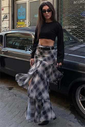 Siyah Kemerli Yırtmaçlı Ekose Desen Volanlı Etek MG2715 