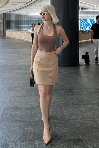 Bej Yüksek Bel Önden Yırtmaçlı Kısa Etek MG2086