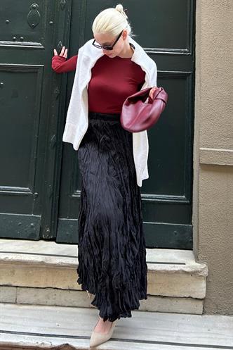 Siyah Kırışık Desen Midi Boy Kadın Etek MG2266