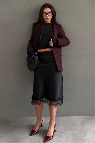 Siyah Dantel Detaylı Midi Boy Saten Etek MG2673 