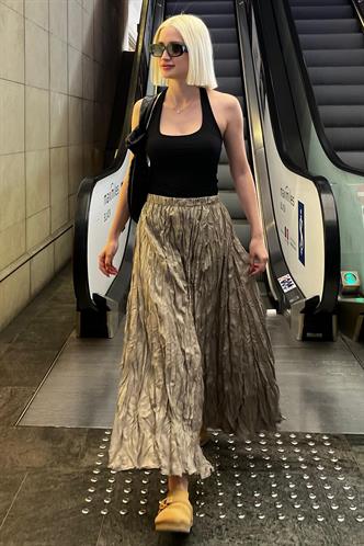 Bej Beli Lastikli Buruşuk Mikro Uzun Kadın Etek MG2155