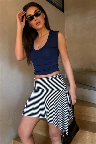 Lacivert Çizgili Asimetrik Çizgili Etek MG2698