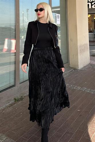 Parlak Siyah Kırışık Desen Kadın Etek MG2290