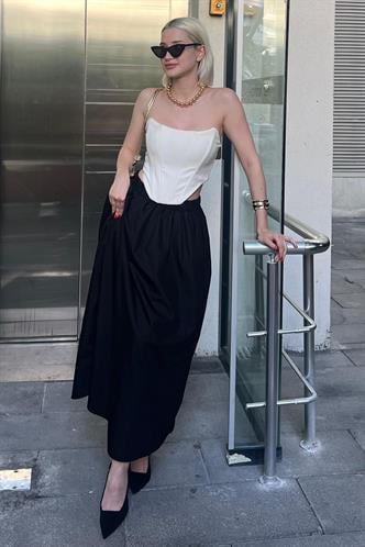 Siyah Basic Beli Lastikli Astarlı Cep Detaylı Midi Etek MG2154